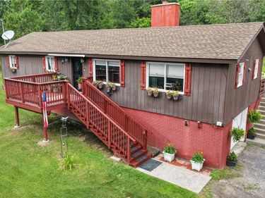 1086 State Route 145 , Middleburgh, NY 12122