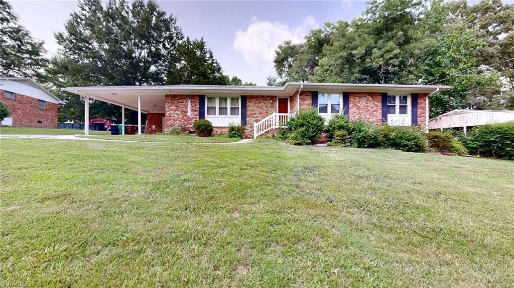 3908 Beverly Hills Drive, High Point, NC 27265 Main Photo