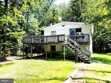 5111 EAGLE PLACE, POCONO SUMMIT, PA 18346