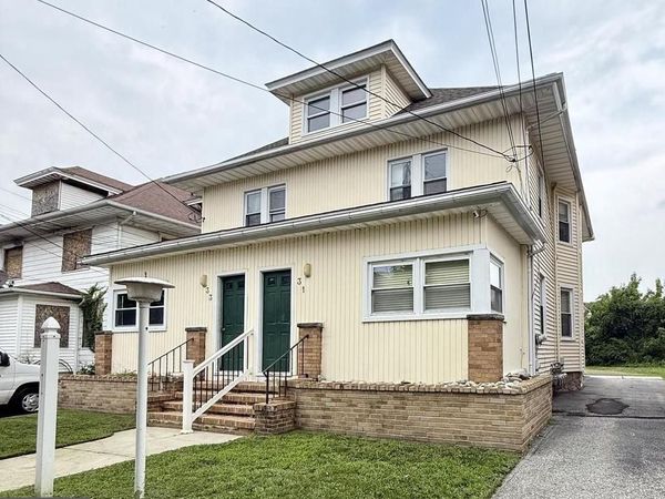31 W MAIN STREET, PENNS GROVE, NJ 08069