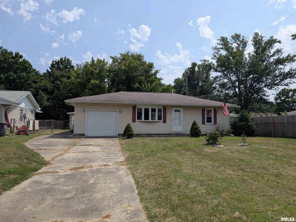 216 RACILL Court, East Peoria, IL 61611