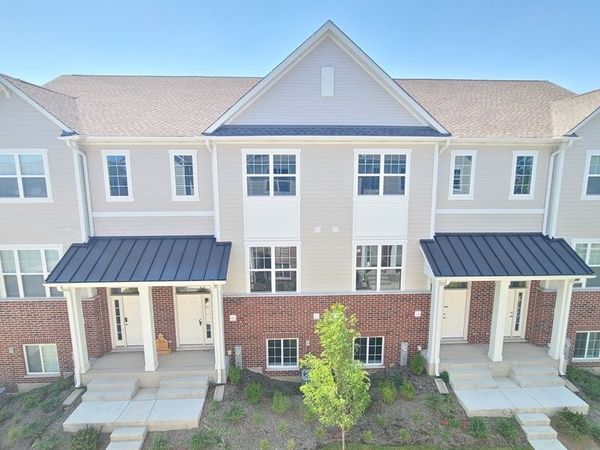 182 Lilah Court , Des Plaines, IL 60016