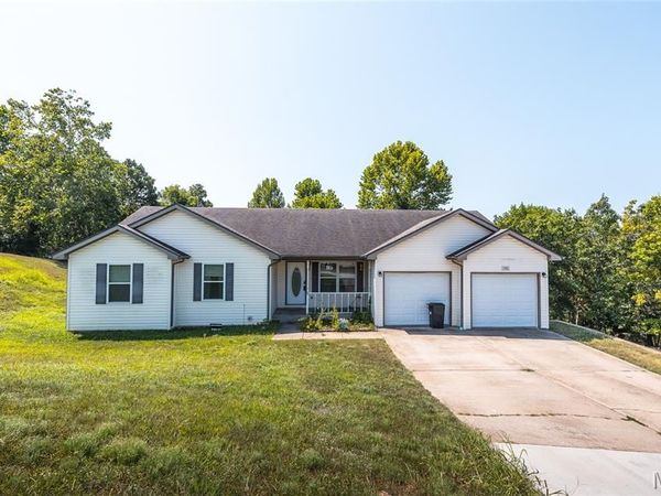 162 Sawmill Road, St Robert, MO 65584