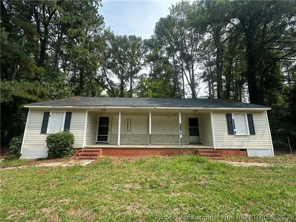 219 Colonial Drive , Fayetteville, NC 28301