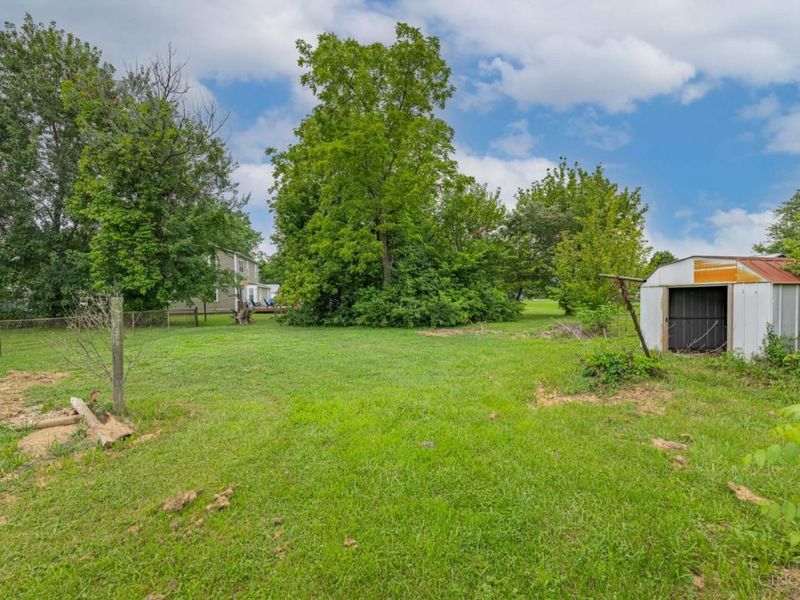 9423 Bruce Drive, Franklin Twp, OH 45005 Photo 2