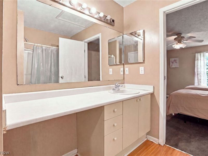 4649 Hobson Drive, Columbus, OH 43228 Photo 10