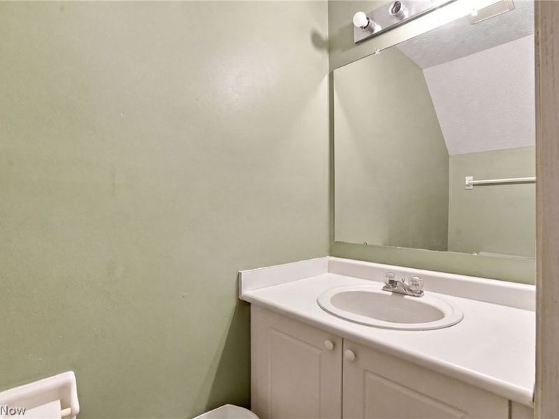 4649 Hobson Drive, Columbus, OH 43228 Photo 14