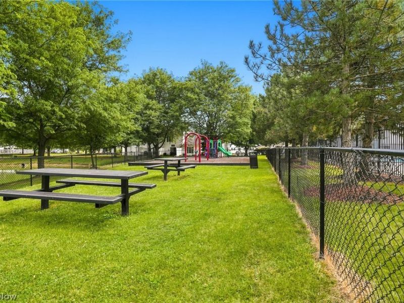 4649 Hobson Drive, Columbus, OH 43228 Photo 27