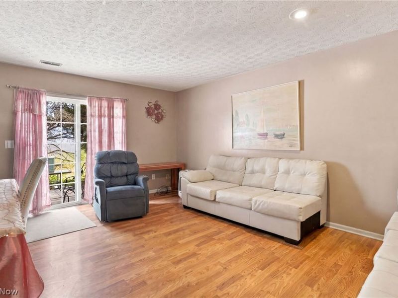 4649 Hobson Drive, Columbus, OH 43228 Photo 7