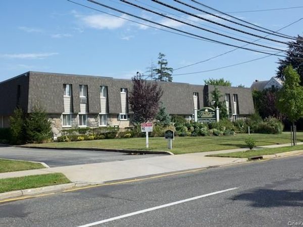 25 N Clinton Avenue , Unit 1A, Bay Shore, NY 11706