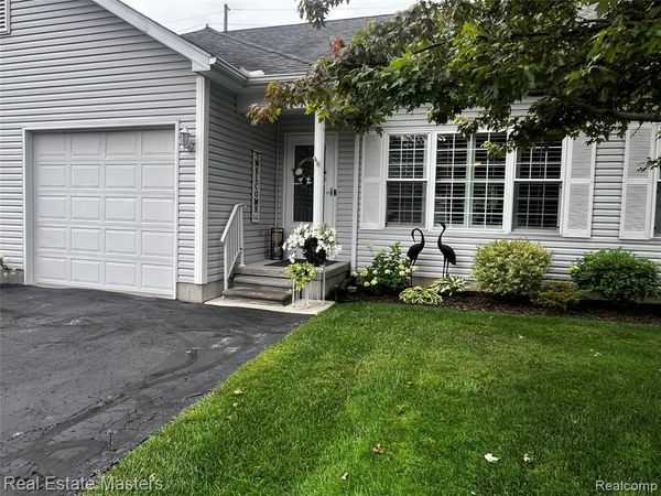 2055 Pauls Court , Marysville, MI 48040
