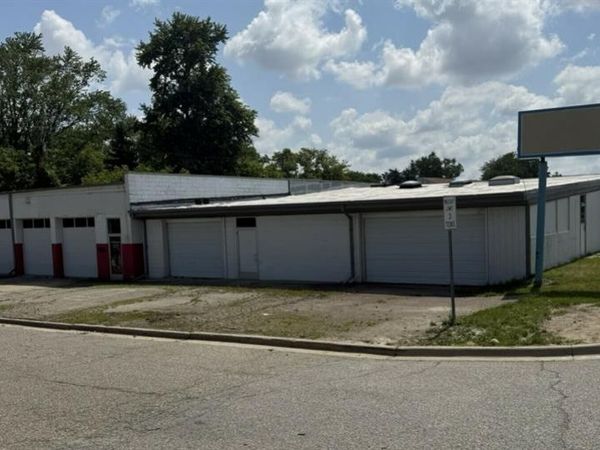 870 Cesar E Chavez Avenue , Pontiac, MI 48340