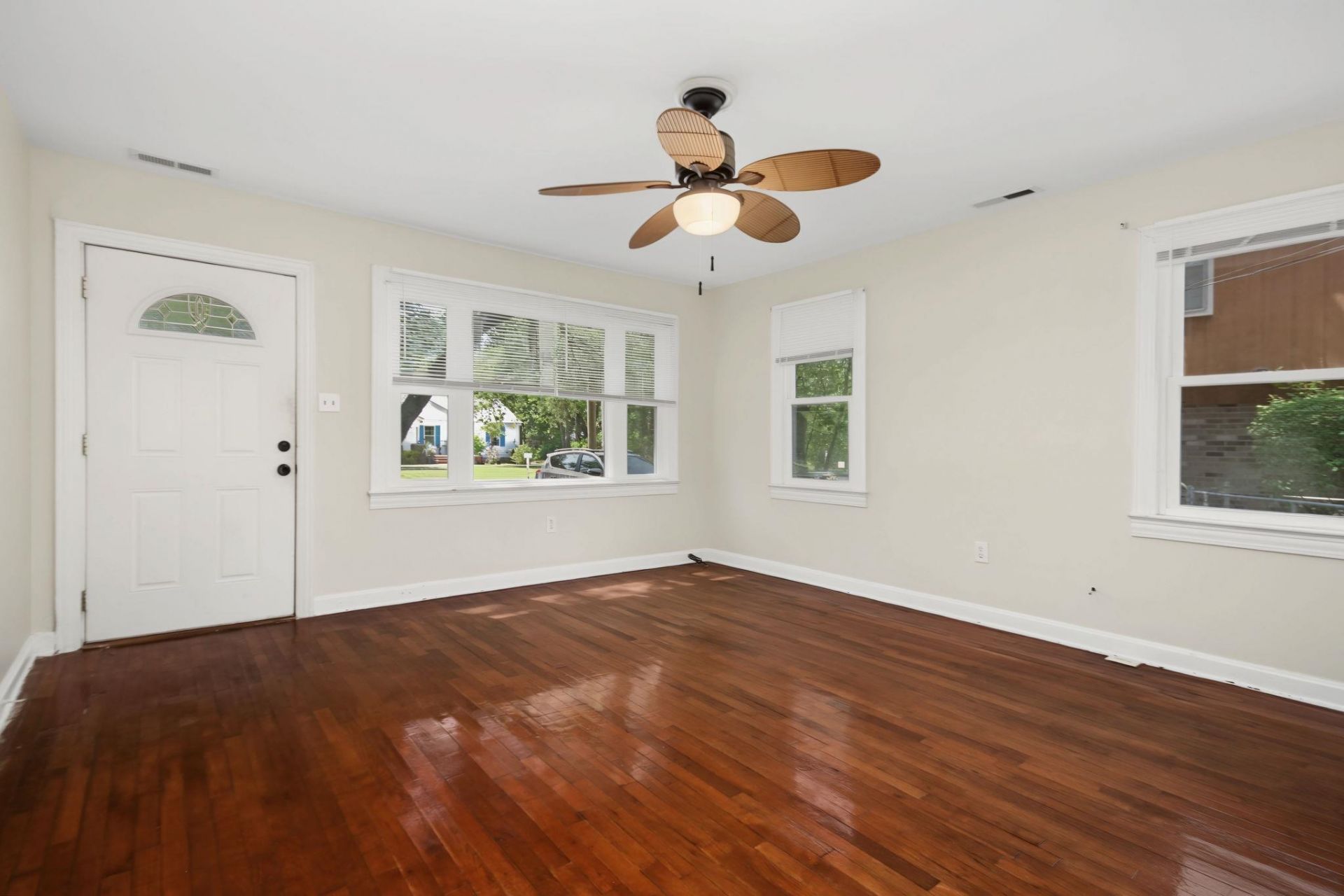 2407 South Island Rd.  Photo 9