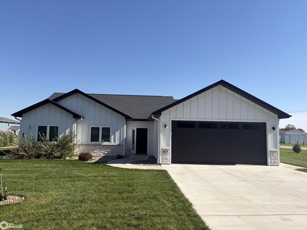 839 S 3Rd Street, Montezuma, IA 50171