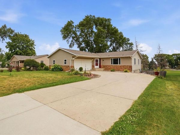 1713 6th Street SW, Willmar, MN 56201