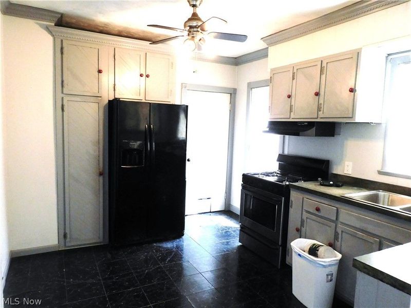 359 Fulton Street , Conneaut, OH 44030 Photo 11