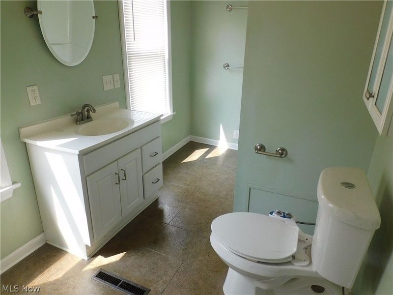 359 Fulton Street , Conneaut, OH 44030 Photo 13