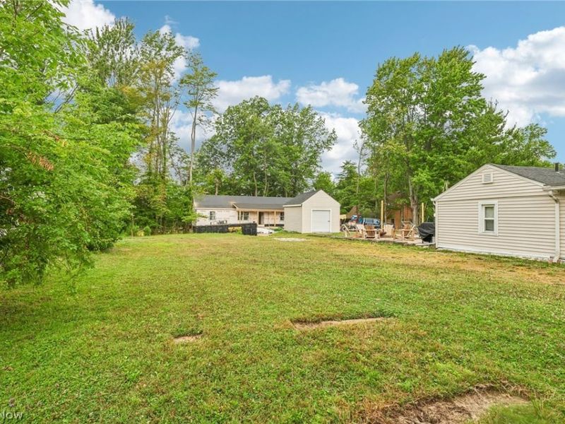 4869 Presidential Avenue , Geneva on the Lake, OH 44041 Photo 10
