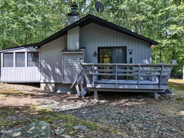 111 Ledge View Drive , Hawley, PA 18428