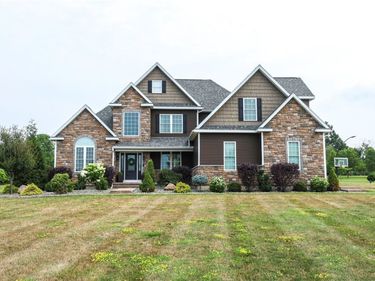 15 Fox Ridge Road, Horseheads, NY 14864