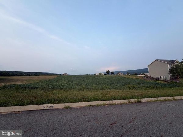 32 PHEASANT HILL DR, HALIFAX, PA 17032