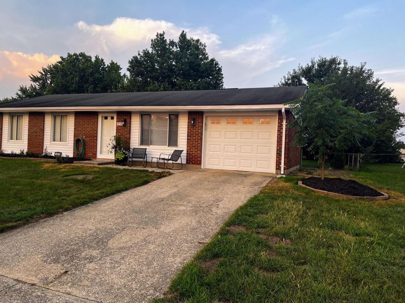 1970 Arapaho Drive , Circleville, OH 43113 Photo 2