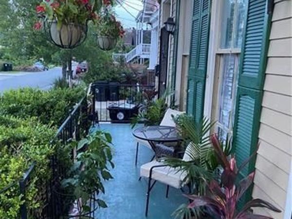 5226 ANNUNCIATION Street , New Orleans, LA 70115