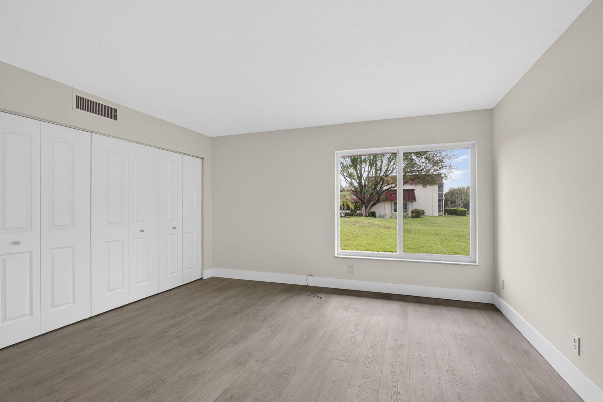 12020 W Greenway Drive, Unit 101, Royal Palm Beach, FL 33411 Photo