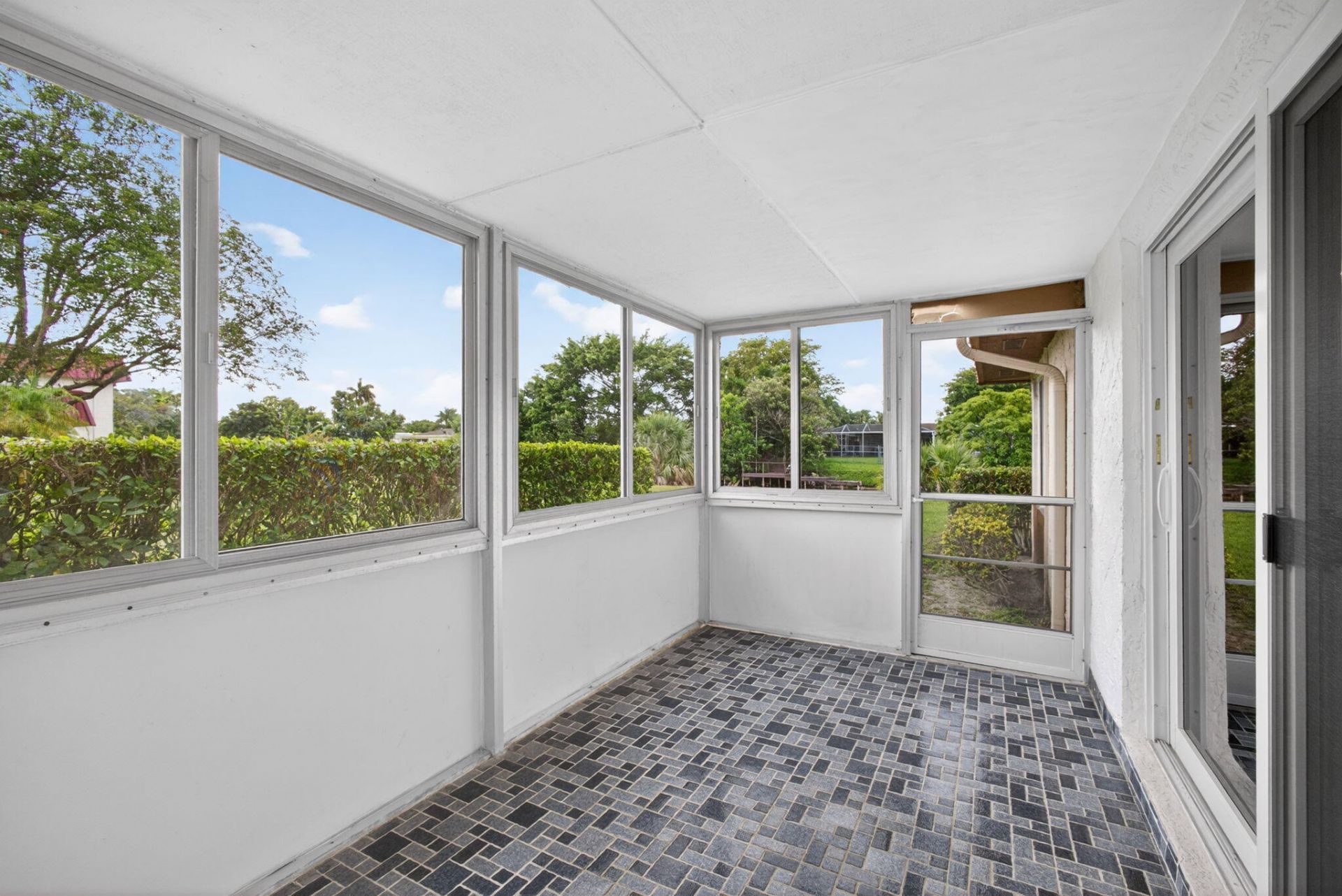 12020 W Greenway Drive, Unit 101, Royal Palm Beach, FL 33411 Photo