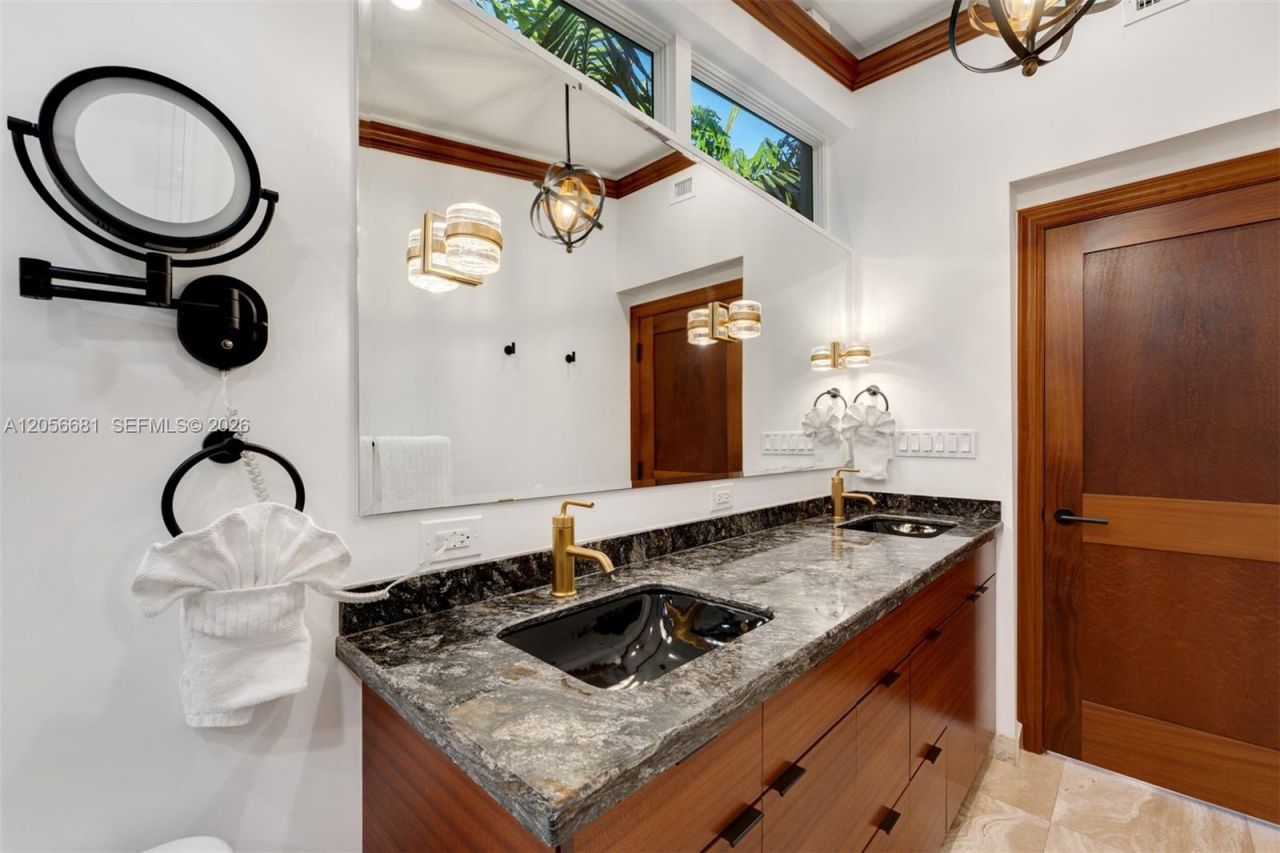 58652 Overseas Highway, Marathon, FL 33050 Photo