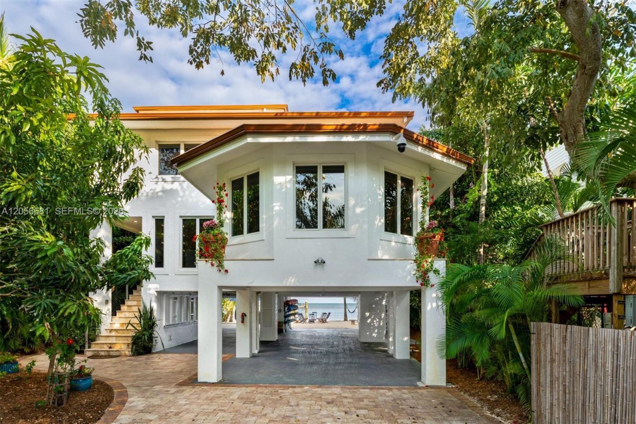 58652 Overseas Highway, Marathon, FL 33050 Photo