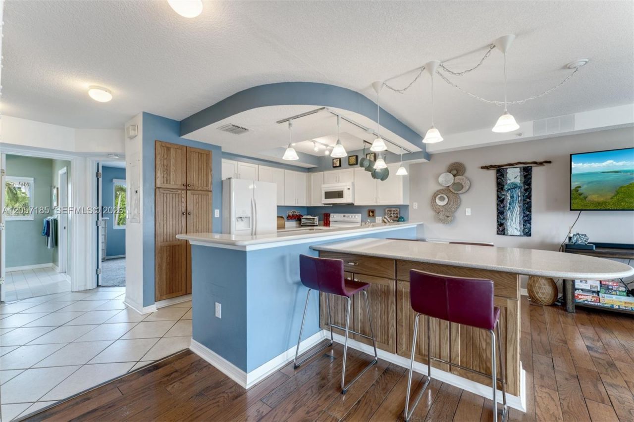 95 Coco Plum Dr Unit 4b & Slip B-34, Marathon, FL 33050 Photo