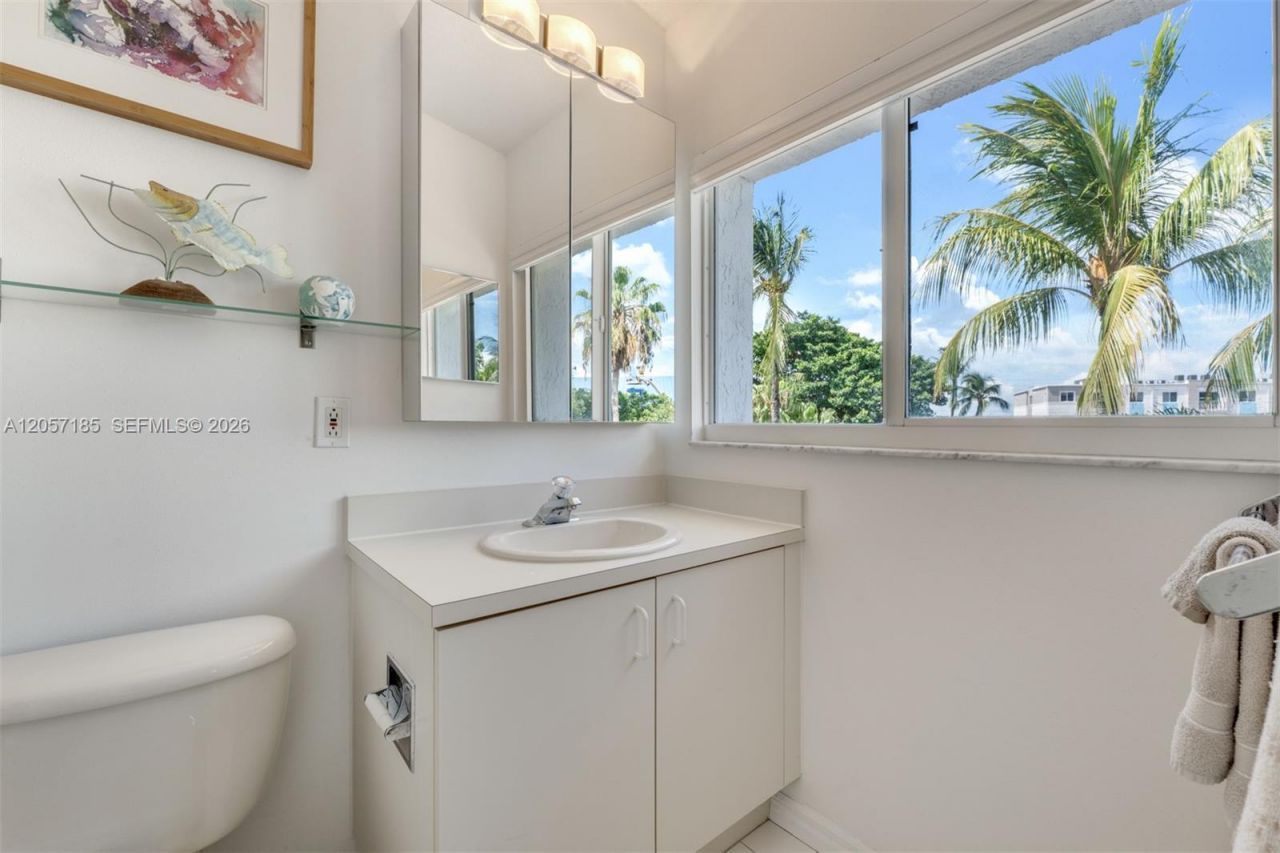 95 Coco Plum Dr Unit 4b & Slip B-34, Marathon, FL 33050 Photo
