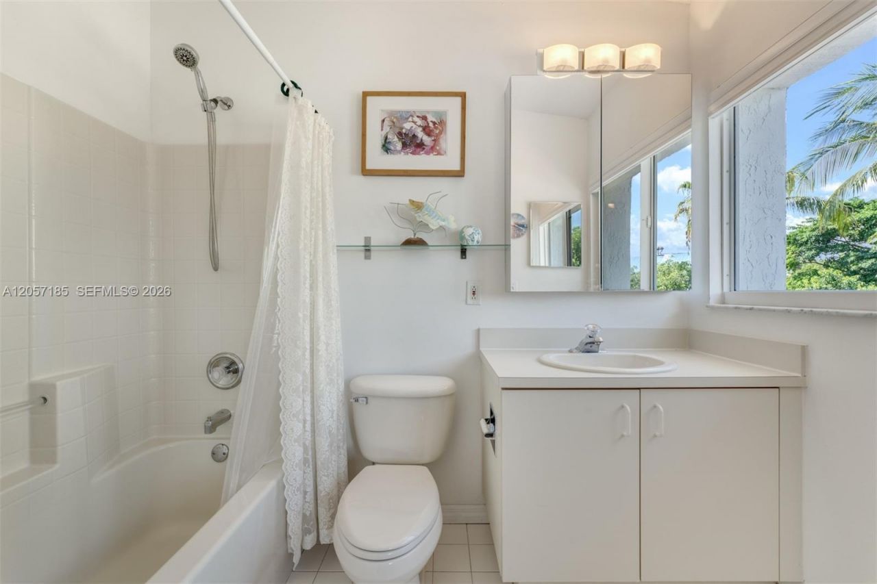 95 Coco Plum Dr Unit 4b & Slip B-34, Marathon, FL 33050 Photo