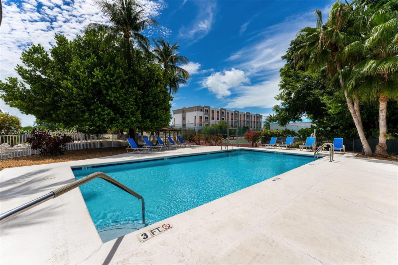 95 Coco Plum Dr Unit 4b & Slip B-34, Marathon, FL 33050 Photo