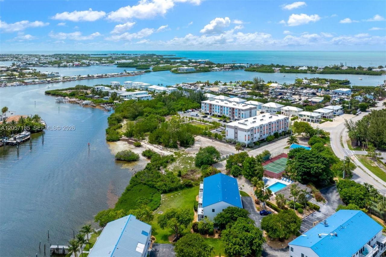 95 Coco Plum Dr Unit 4b & Slip B-34, Marathon, FL 33050 Photo