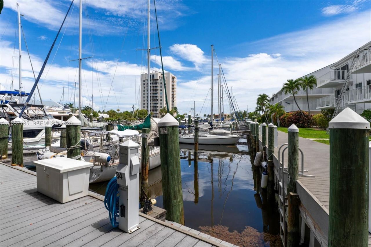 95 Coco Plum Dr Unit 4b & Slip B-34, Marathon, FL 33050 Photo