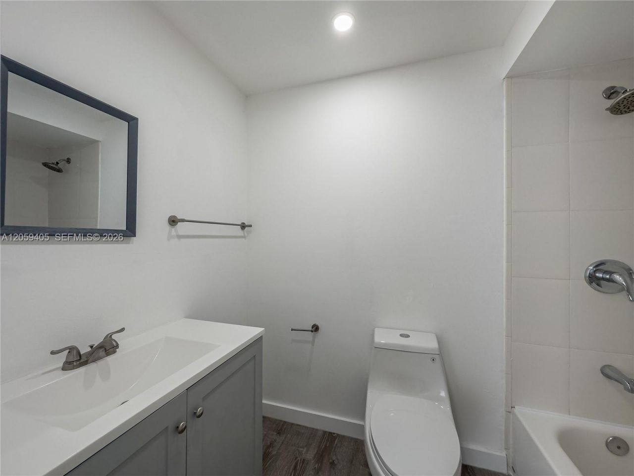 17570 Atlantic Blvd, Unit 210, Sunny Isles Beach, FL 33160 Photo