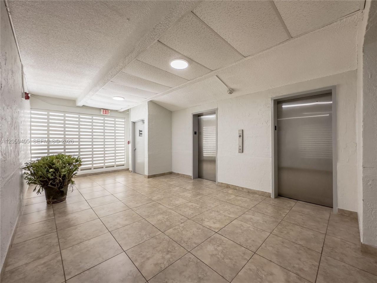 17570 Atlantic Blvd, Unit 210, Sunny Isles Beach, FL 33160 Photo