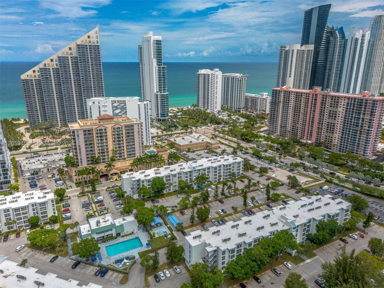 17570 Atlantic Blvd, Unit 210, Sunny Isles Beach, FL 33160 Photo