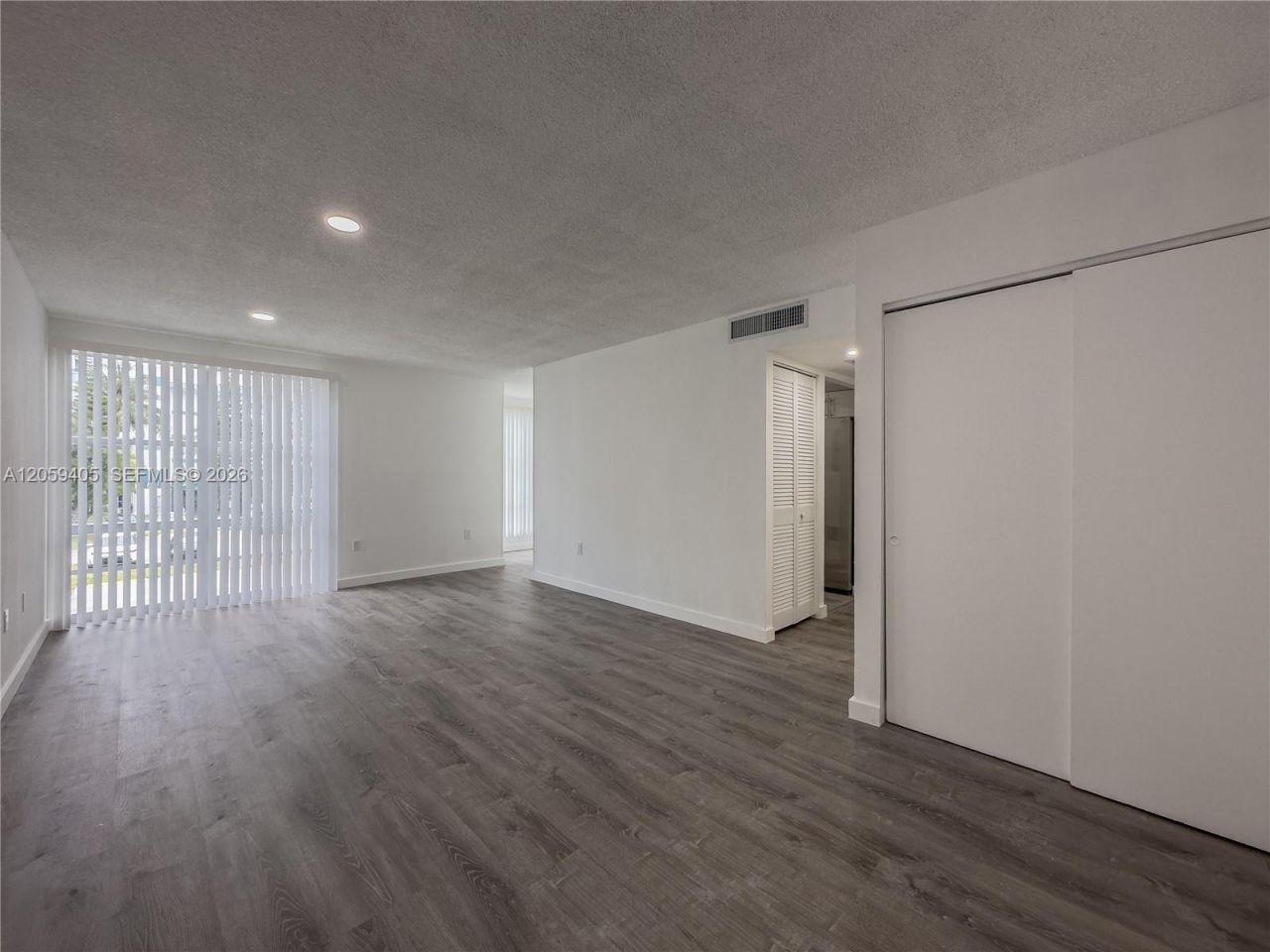 17570 Atlantic Blvd, Unit 210, Sunny Isles Beach, FL 33160 Photo