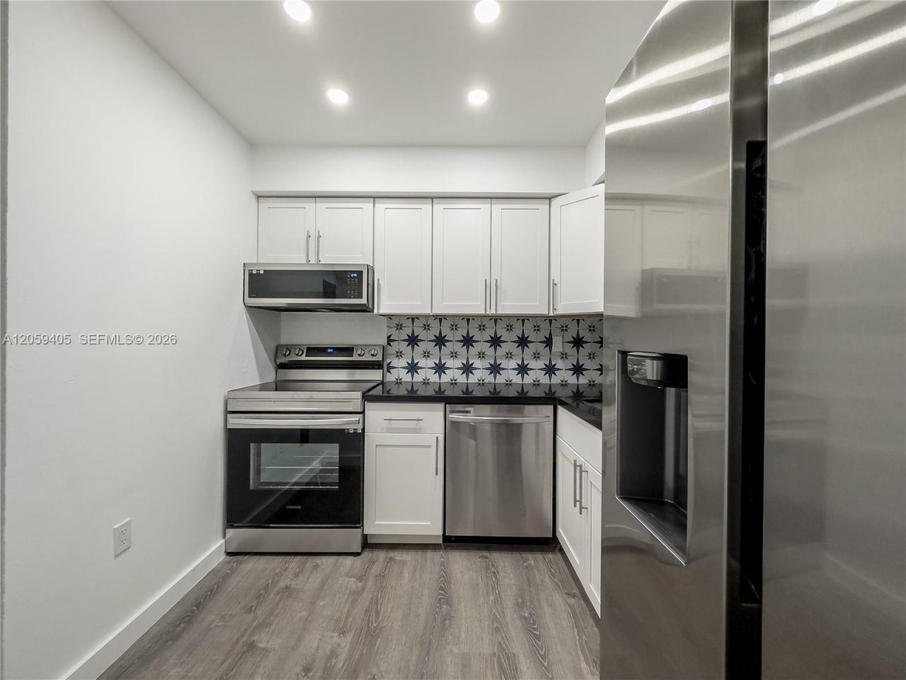 17570 Atlantic Blvd, Unit 210, Sunny Isles Beach, FL 33160 Photo