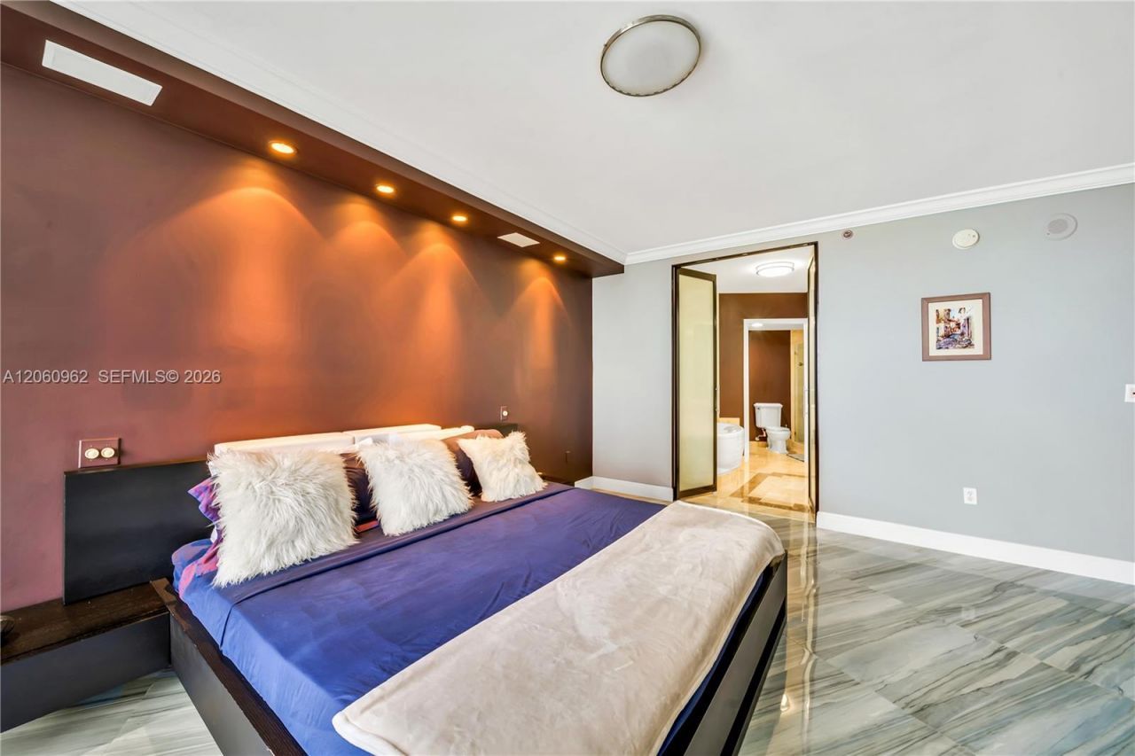 19333 Collins Ave, Unit 1903, Sunny Isles Beach, FL 33160 Photo