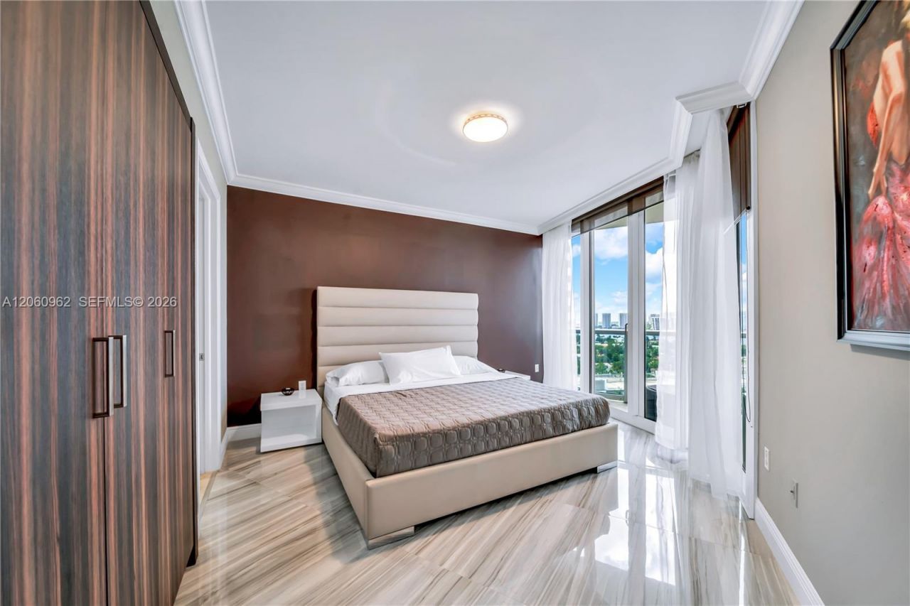 19333 Collins Ave, Unit 1903, Sunny Isles Beach, FL 33160 Photo