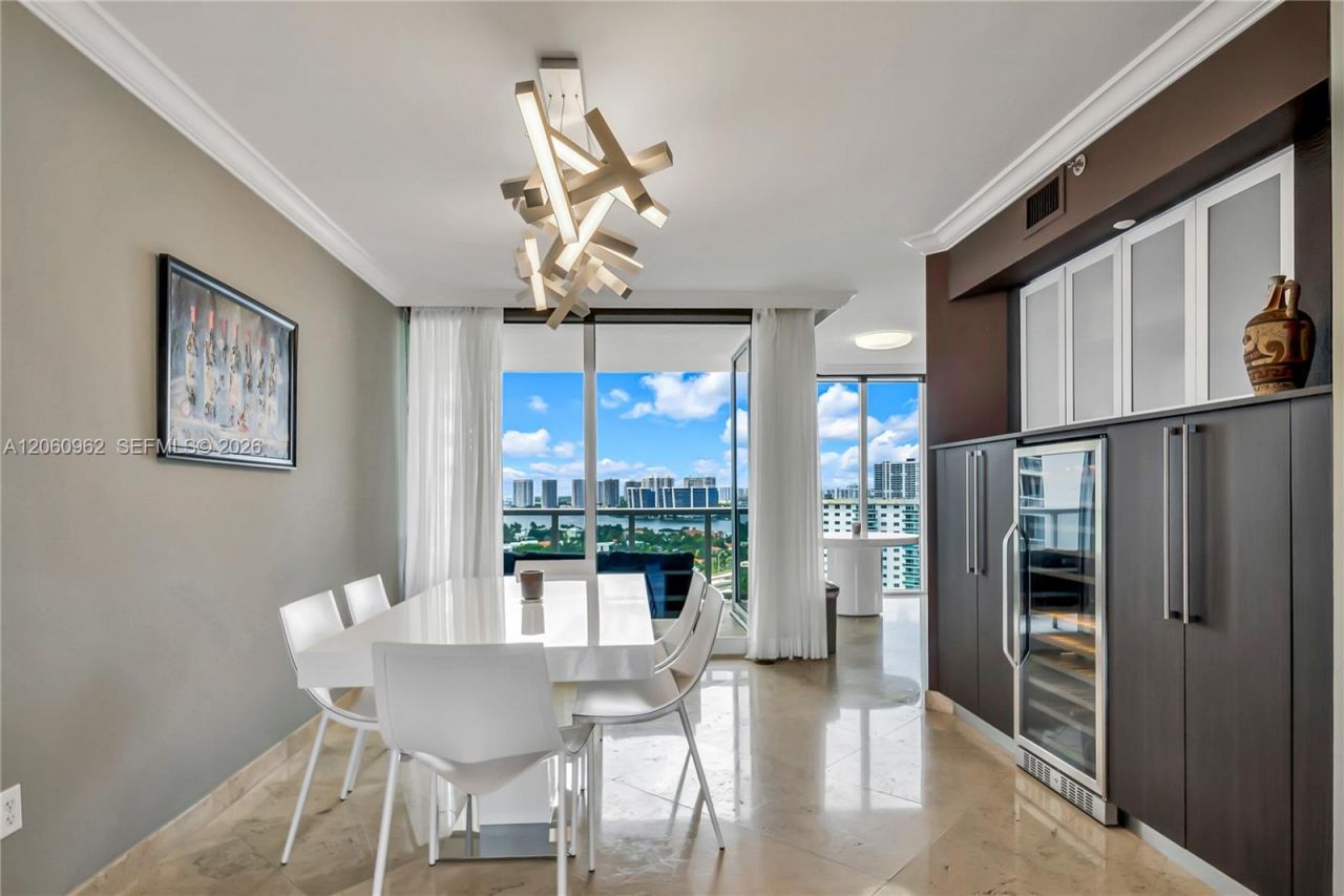 19333 Collins Ave, Unit 1903, Sunny Isles Beach, FL 33160 Photo