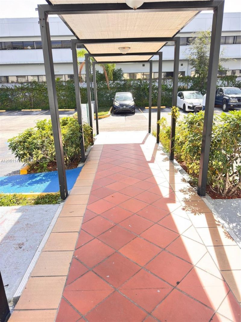 16450 NW 2nd Ave , Unit 207, Miami, FL 33169 Photo
