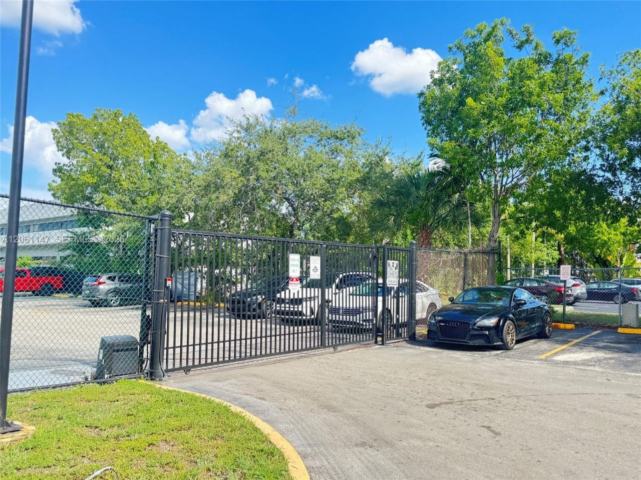16450 NW 2nd Ave , Unit 207, Miami, FL 33169 Photo