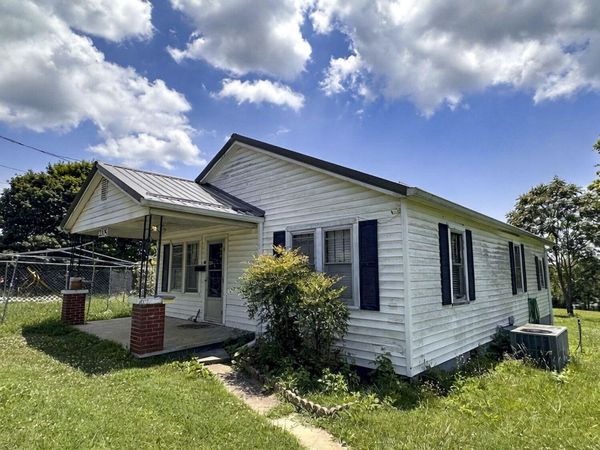 2105 Walnut Street, White Pine, TN 37890