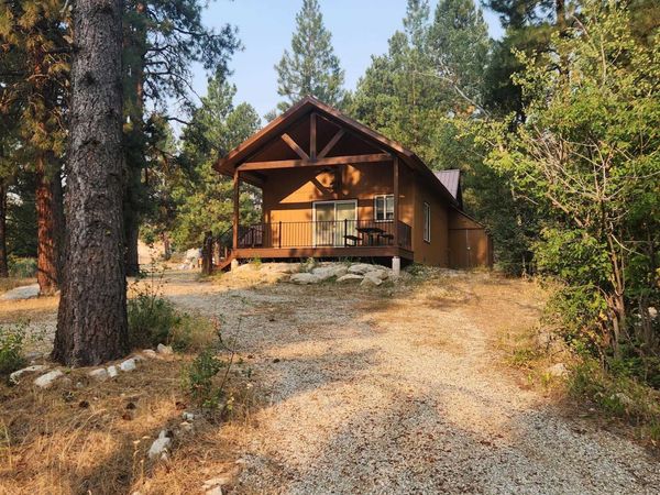 1061 N Hidden Pine Rd, Pine, ID 83647