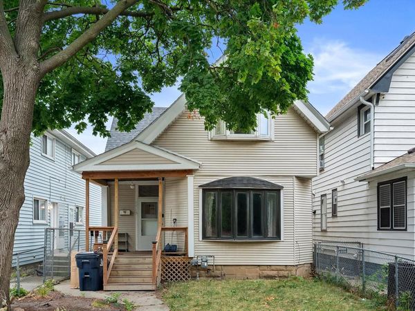 1515 S 33rd STREET, Milwaukee, WI 53215